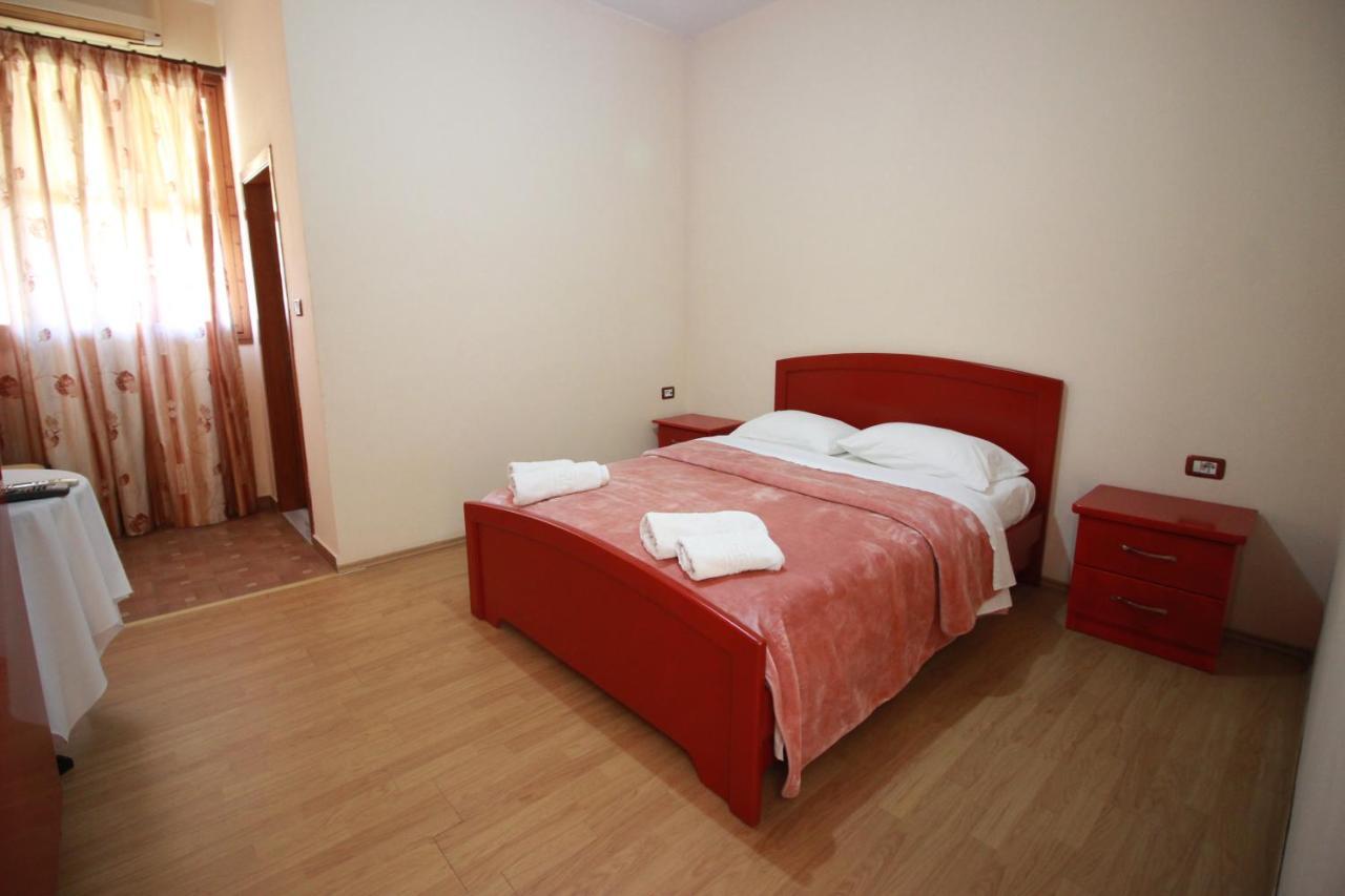 Restorant Viktoria 3* Gjirokastër