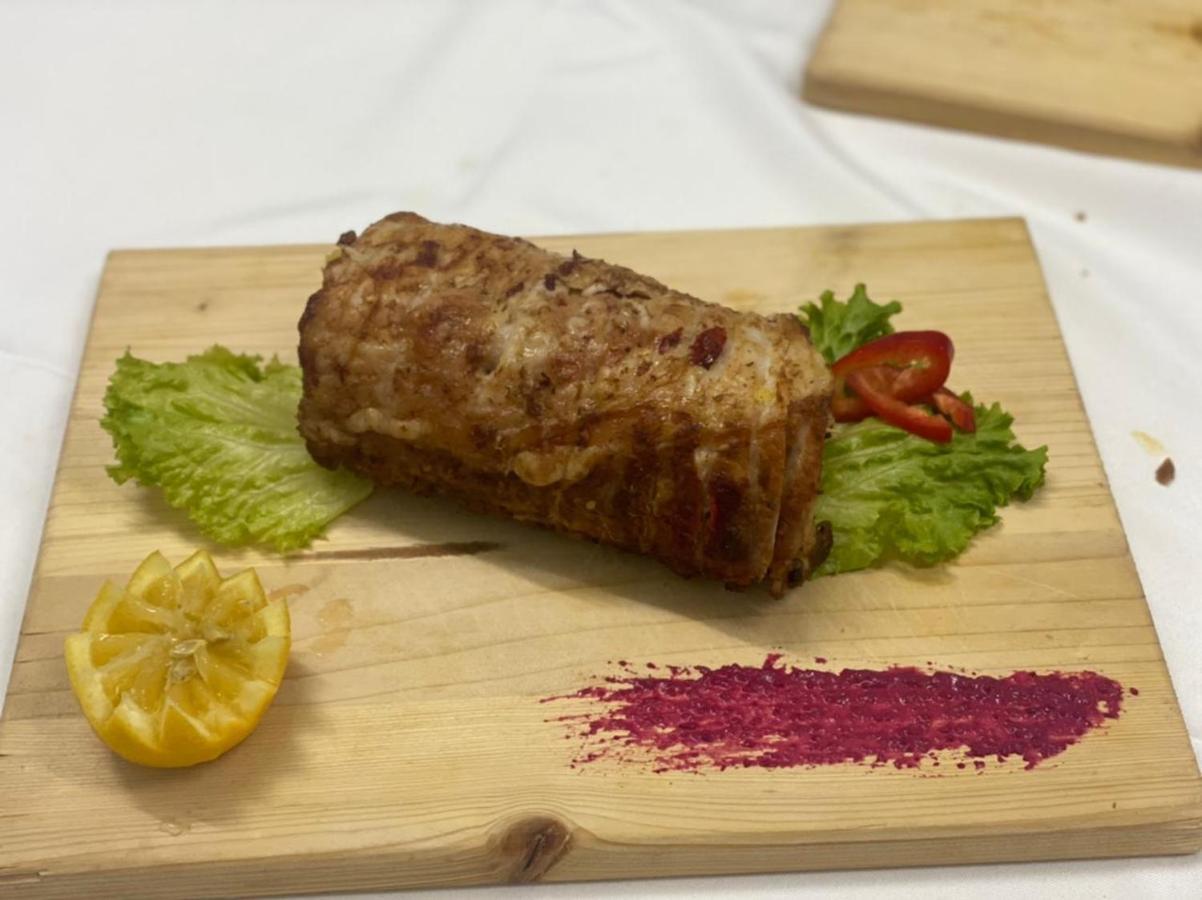 Restorant Viktoria 3* Gjirokastër