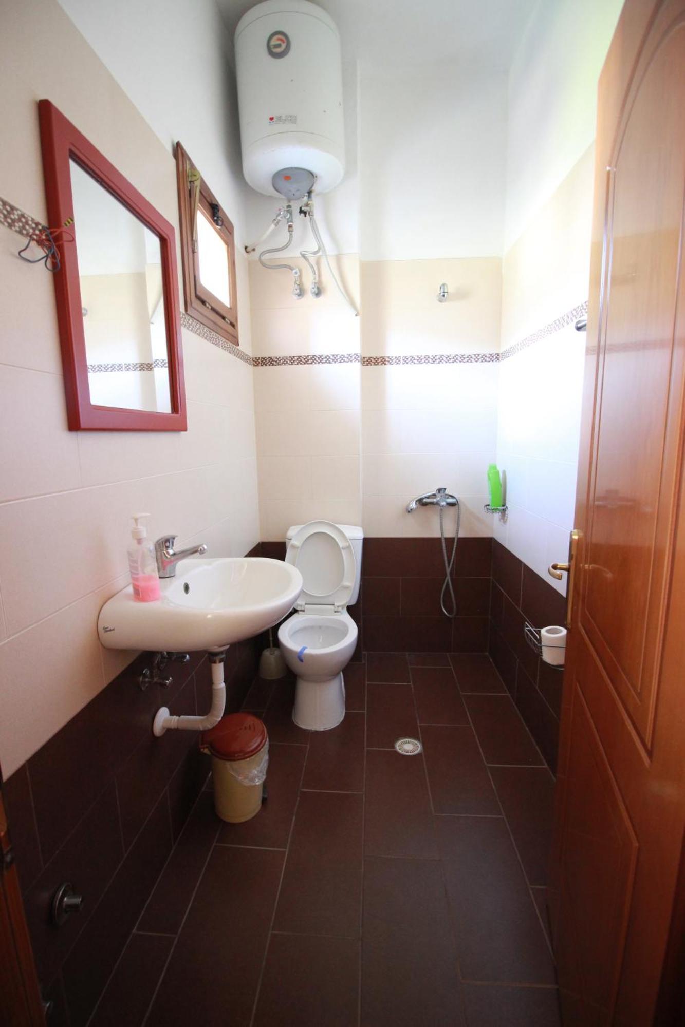 Restorant Viktoria 3* Gjirokastër